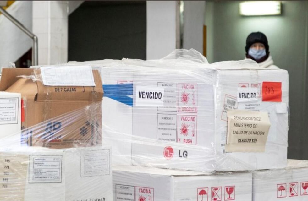 Encontraron más de 12 millones de vacunas vencidas en un frigorífico de la Ciudad