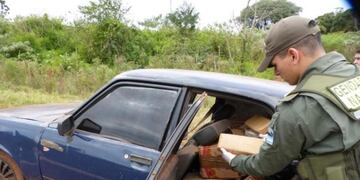 Gendarmería Nacional detuvo a un narcotraficante que llevaba 200 kilos de marihuana\u002E