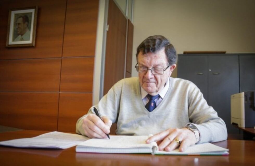 Un ex rector de la UNSJ recibió un "Doctorado Honoris Causa"