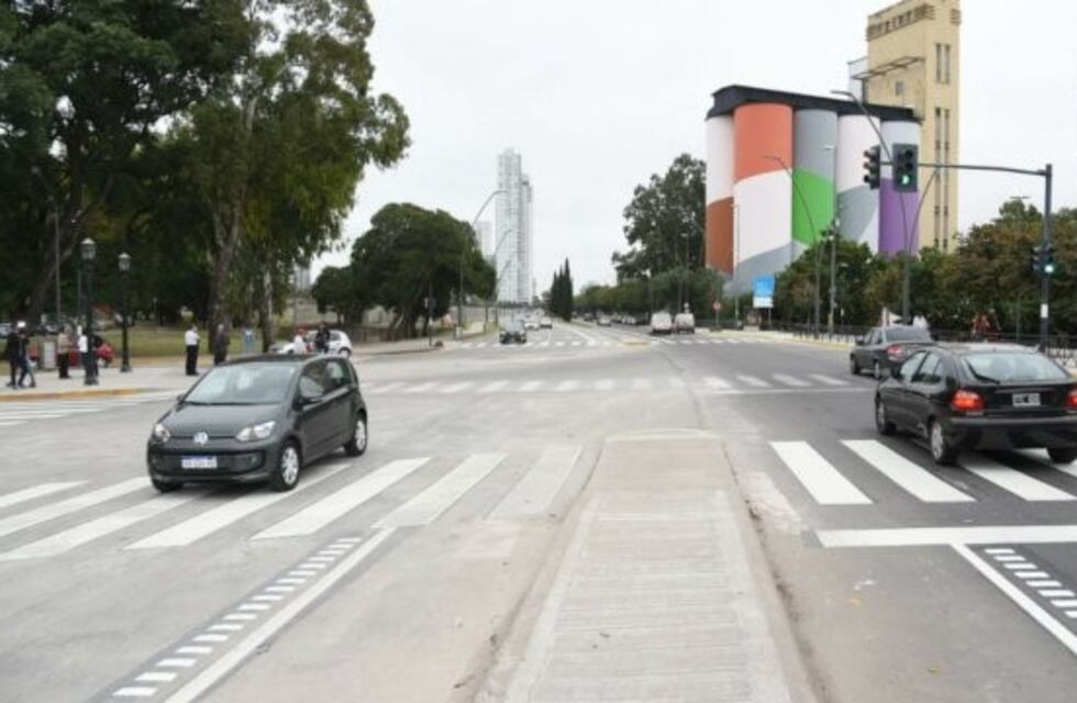 El domingo empezó con calor en Rosario y se espera una tarde pesada