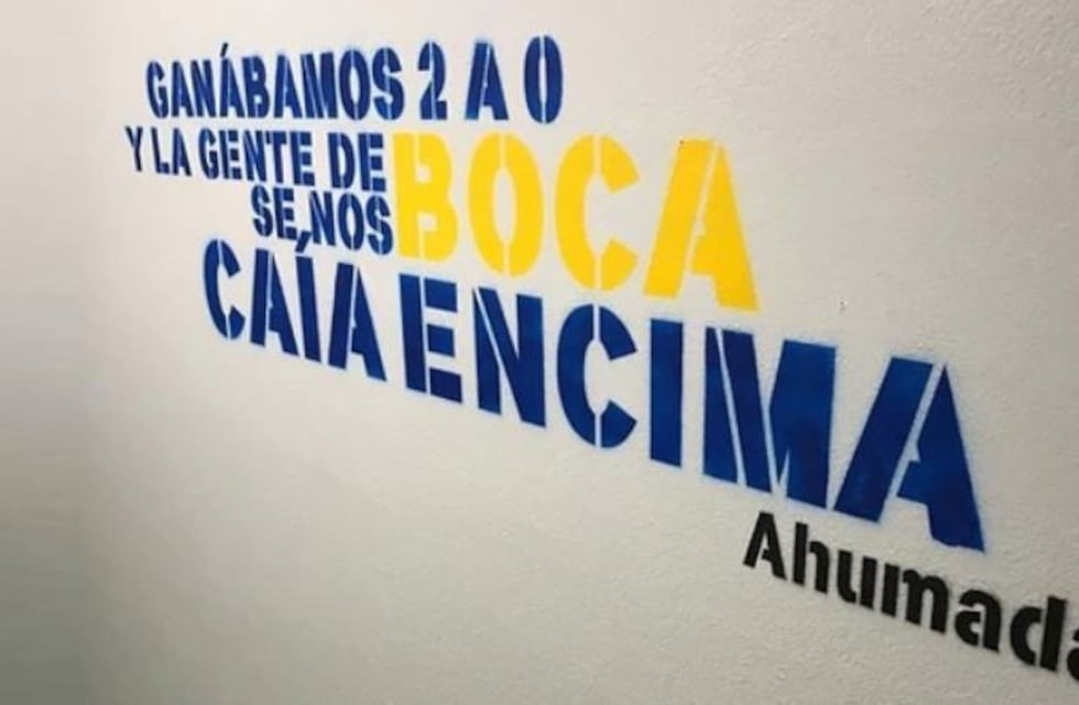 Boca pintó el túnel de la Bombonera con frases intimidantes y ya hay memes