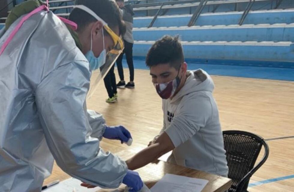 Confirmaron el primer caso positivo de coronavirus en Estudiantes de Río Cuarto