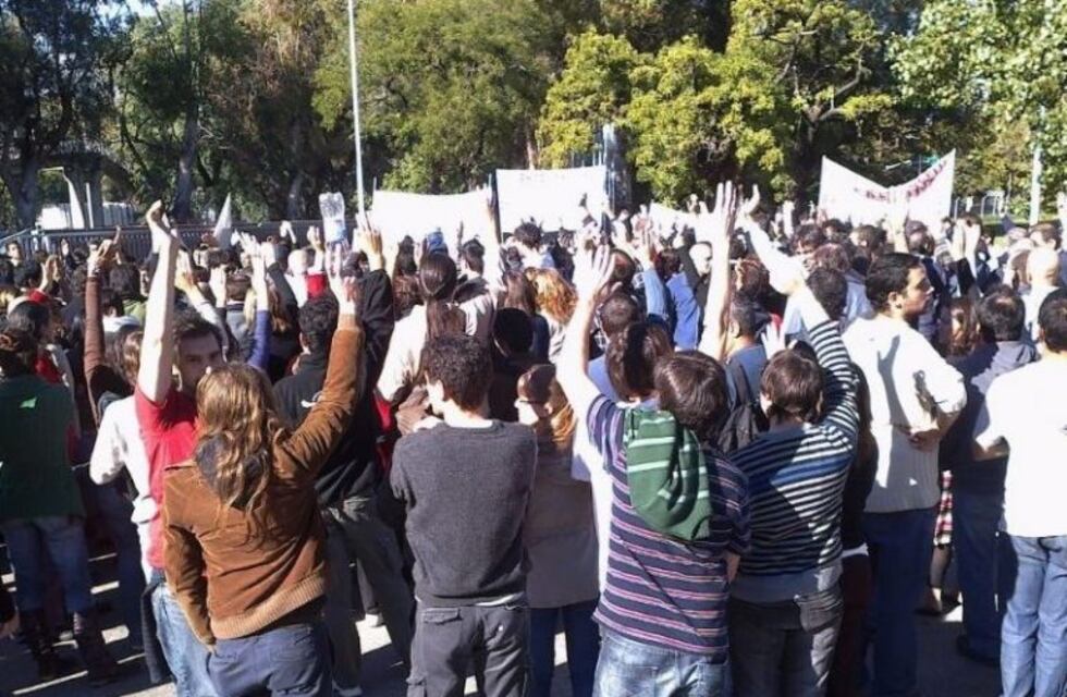 INTI: Los trabajadores continúan en la sede y definirán cómo continuar la protesta