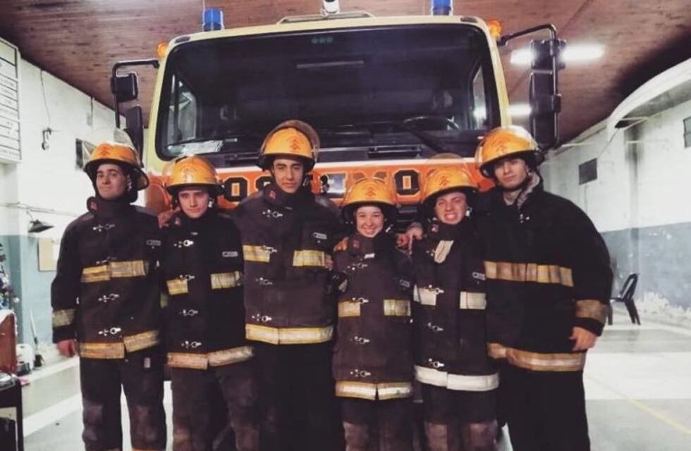 Nuevos bomberos voluntarios integran las filas del cuartel de Arroyito