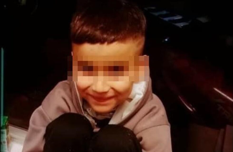 Un niño avisó en una verdulería que estaba perdido y buscan a su familia
