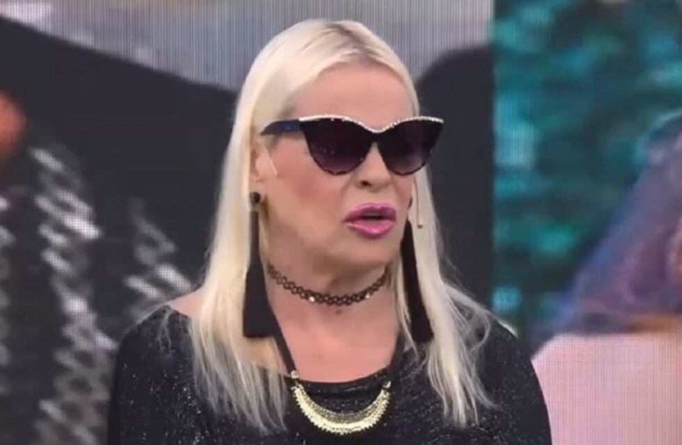 Silvia Süller hizo ejercicio desnuda en la cama: "Para bajar el guiso de lentejas"