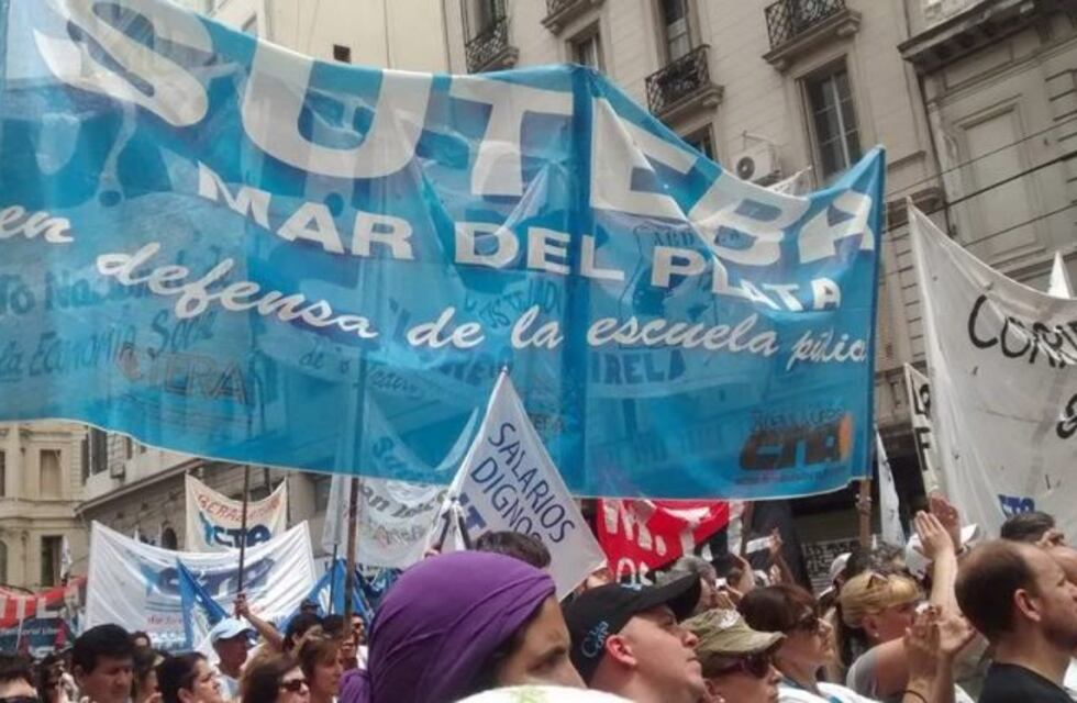 Docentes municipales y universitarios marplatenses se suman al paro de este jueves