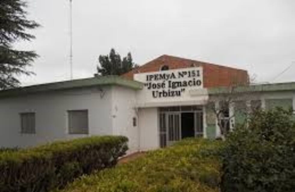 Camilo Aldao: el director de una escuela fue amenazado con un hacha por un padre