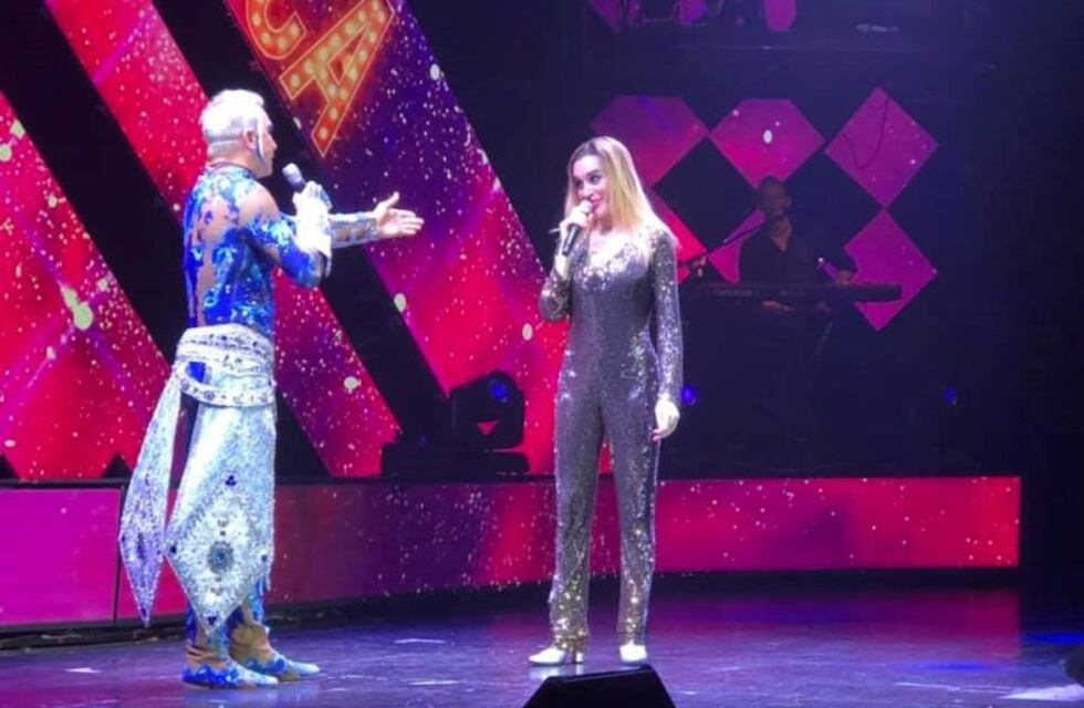 Fátima Flórez sopló las velitas junto a Flavio Mendoza