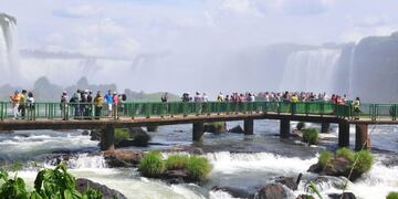 Brasil espera habilitar pronto los paseos por su lado de las Cataratas del Iguazú\u002E