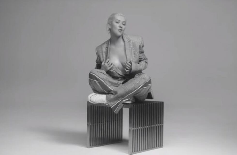 Christina Aguilera, muy sexy en su nuevo videoclip