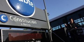 DYN02, BUENOS AIRES 07/12/2015, PARO DE SUBTE.. FOTO: DYN/ALBERTO RAGGIO. ciudad de buenos aires paro total y sorpresivo de subterraneos por la muerte de un operario recorrida por paro subte subterraneo paros huelgas subte subtes subterraneos