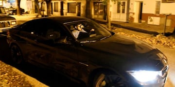 El BMW de Jorge Messi terminó en la puerta de la Comisaría 15°\u002E (Juan José García / Clarín)