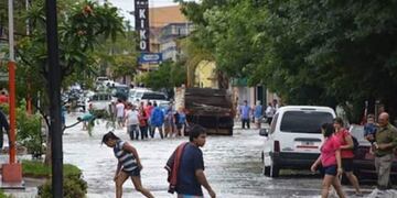 Más de 900 evacuados por un temporal en la localidad correntina de San Luis del Palmar\u002E (Foto: Corrientes Hoy)
