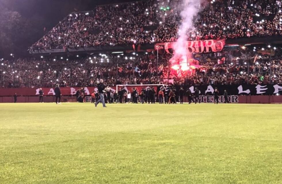 Los hinchas leprosos coparon el Coloso en otro gran Banderazo