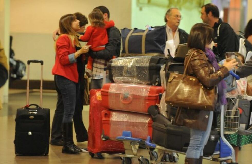 Elevan a u$s 500 el monto para traer productos del exterior  sin pagar impuesto
