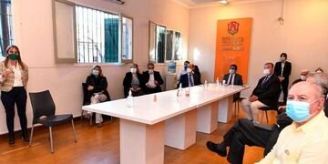 Encuentro para flexibiliar la cuarentena