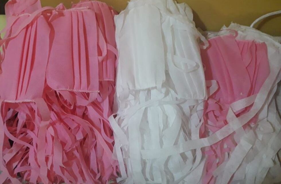 Familia santacruceña confecciona barbijos para policías y personal de salud