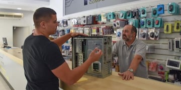 La crisis afecta seriamente a los negocios de tecnología (Foto: Pablo Godoy/LM Neuquén)