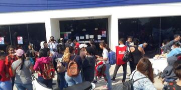 Varios movimientos sociales realizaron una olla popular frente a la ANSES de Formosa
