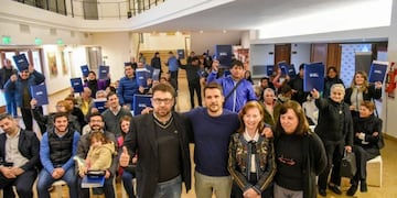 Entrega de inicio de trámites de la unidad ejecutora y de escrituras de viviendas sociales\u002E