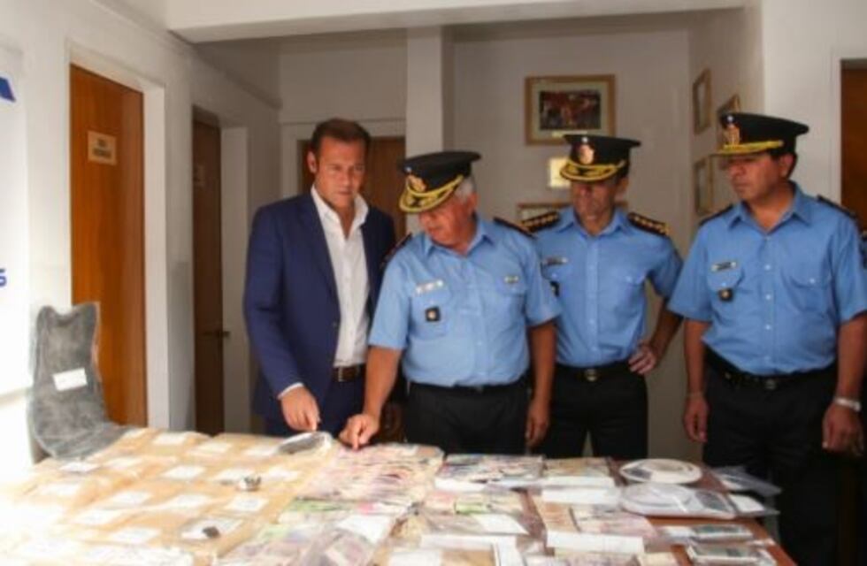 La policía de Neuquén incautó 30 kilos de marihuana en varios allanamientos