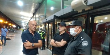 El fiscal Gustavo Ponce Asahad y el ministro de Seguridad de Santa Fe, Marcelo Sain, recorrieron la Terminal de Ómnibus de Rosario\u002E (@minsegsf)