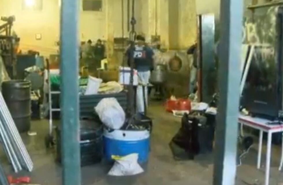 Allanaron un taller y encontraron cocaína y precursores químicos