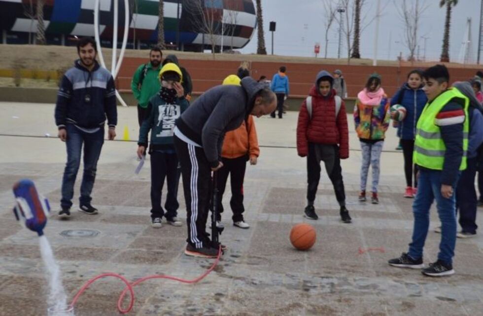 Villa Mercedes: hicieron cohetes y los lanzaron