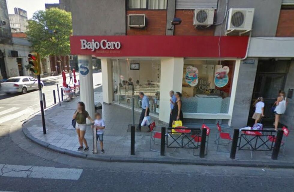 Detuvieron a dos delincuentes que acababan de asaltar una heladería céntrica