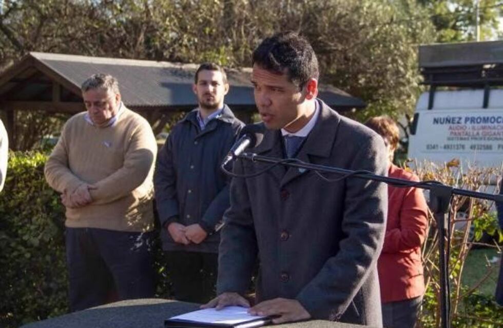 El intendente de Funes visitó Rosario junto a sus hijas y lo asaltaron