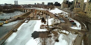 El puente Stone Arch