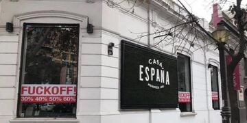 Fuertes críticas por una tienda mendocina que promocionó descuentos con un "agravio"