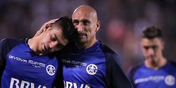 El Cholo consuela a Ramírez\u002E A Talleres no le alcanzó pero dejó una buena imagen y se la reconocieron\u002E