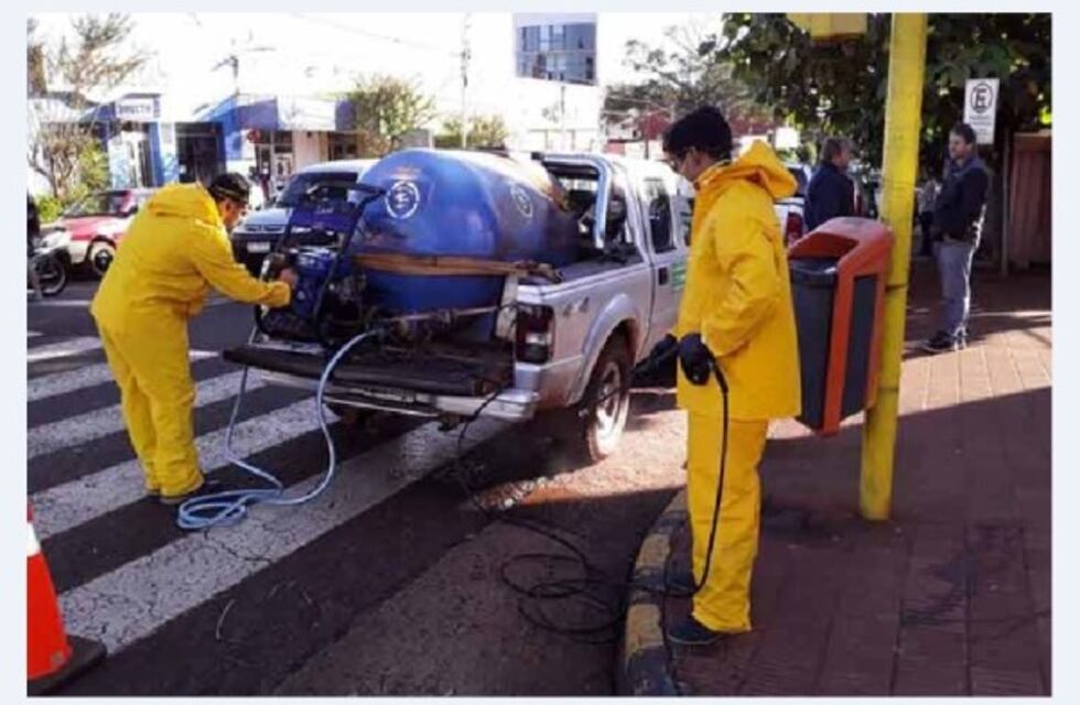 En Alem desinfectaron las calles y los cajeros
