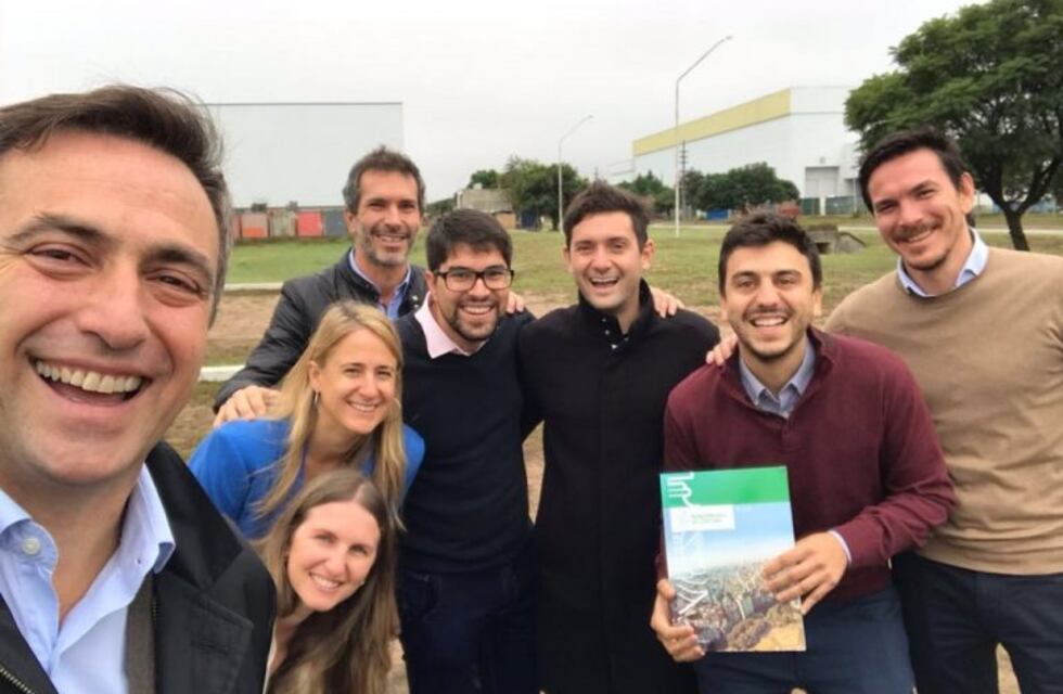 La Muni cedió el terreno y los chicos de "los ecoladrillos" instalarán su fábrica en Córdoba