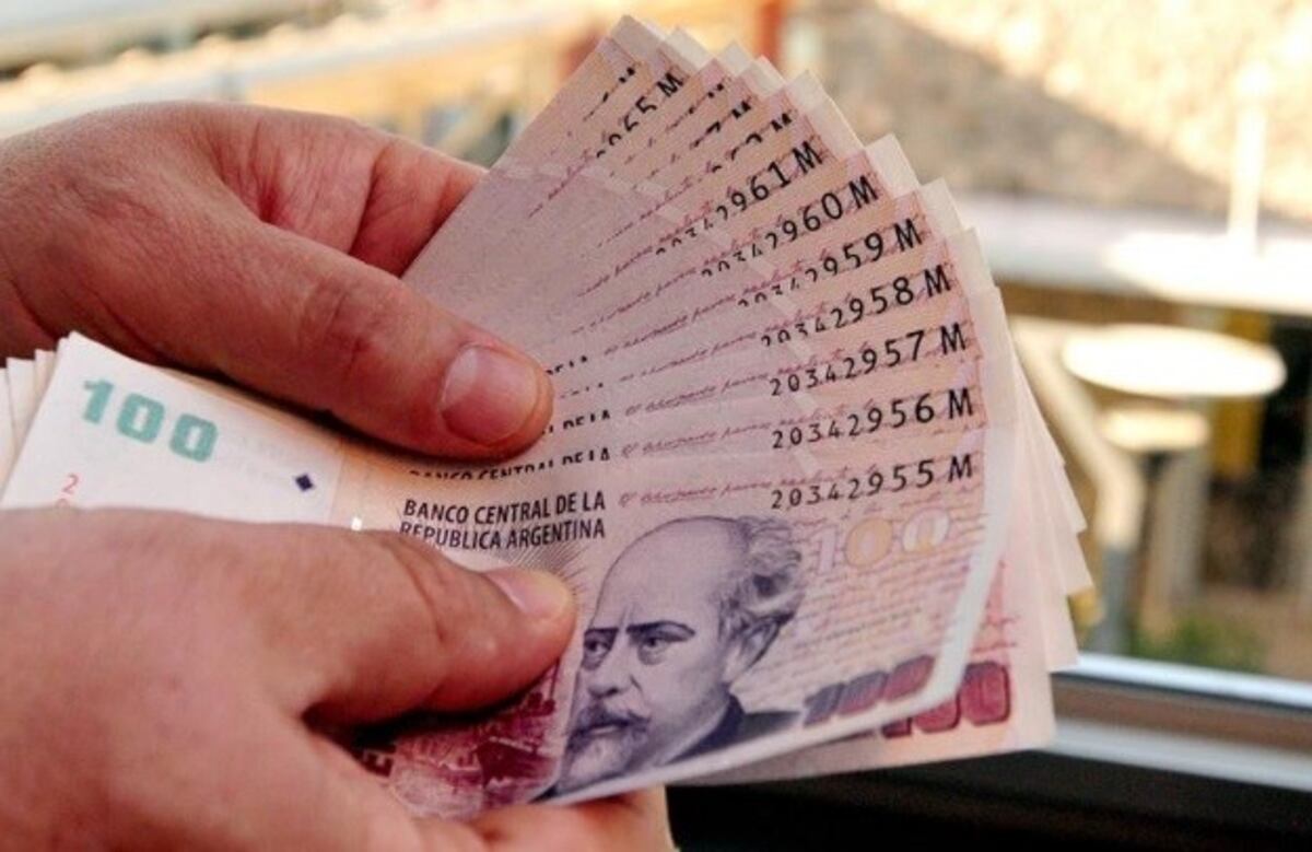 El Gobierno, además de depositar los sueldos el sábado, también será depositado el segundo tramo de los aumentos acordados en paritarias \u002E