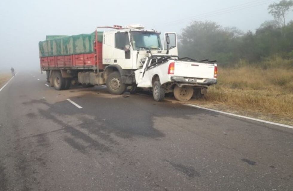 Niebla en Salta: accidente fatal al chocar de frente un camión y una camioneta