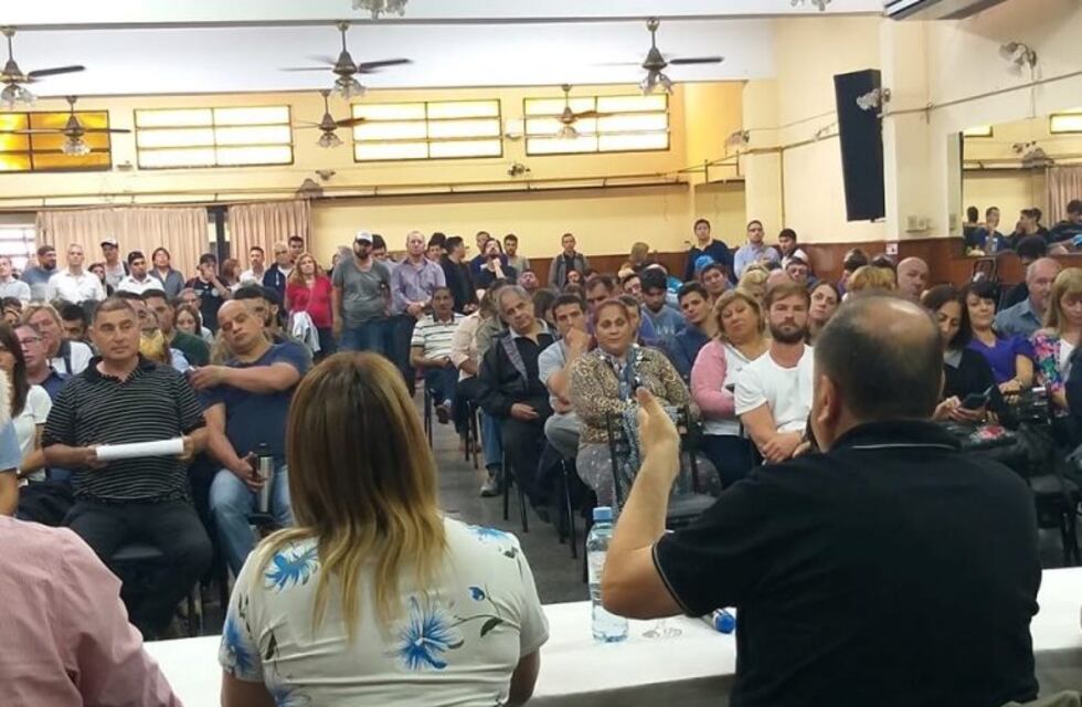 Municipales de Rosario pararán un día durante la Fiesta de Colectividades