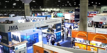 Inauguración y vista general del piso de exhibiciones durante el GSMA Mobile World Congress Americas