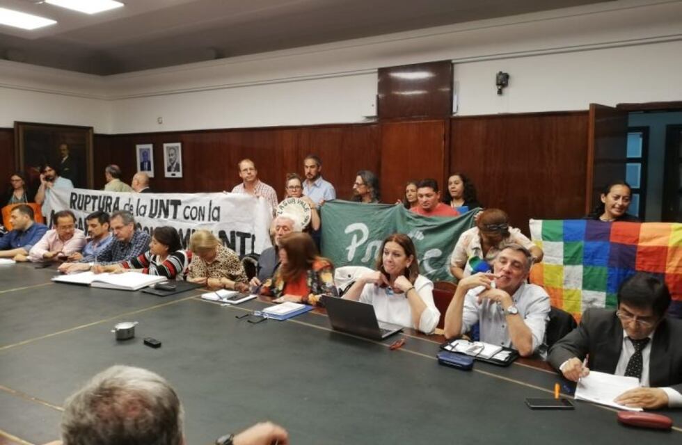 Se reunió el Consejo Superior de la UNT para tratar el tema de la mina Agua Rica