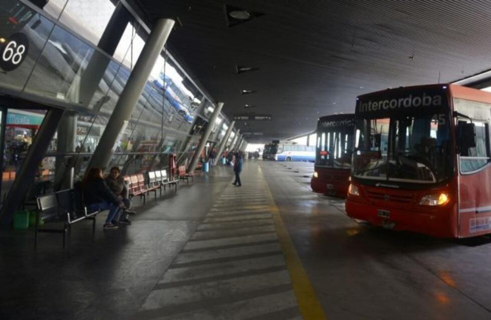 La UCR pide informe al Gobierno por el prolongado paro en el transporte interurbano