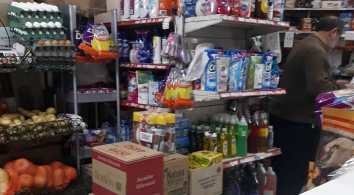 Comerciantes señalan que las ventas se fueron amesetando con las prórrogas de la cuarentena\u002E (Carlos Jorge Albornoz)