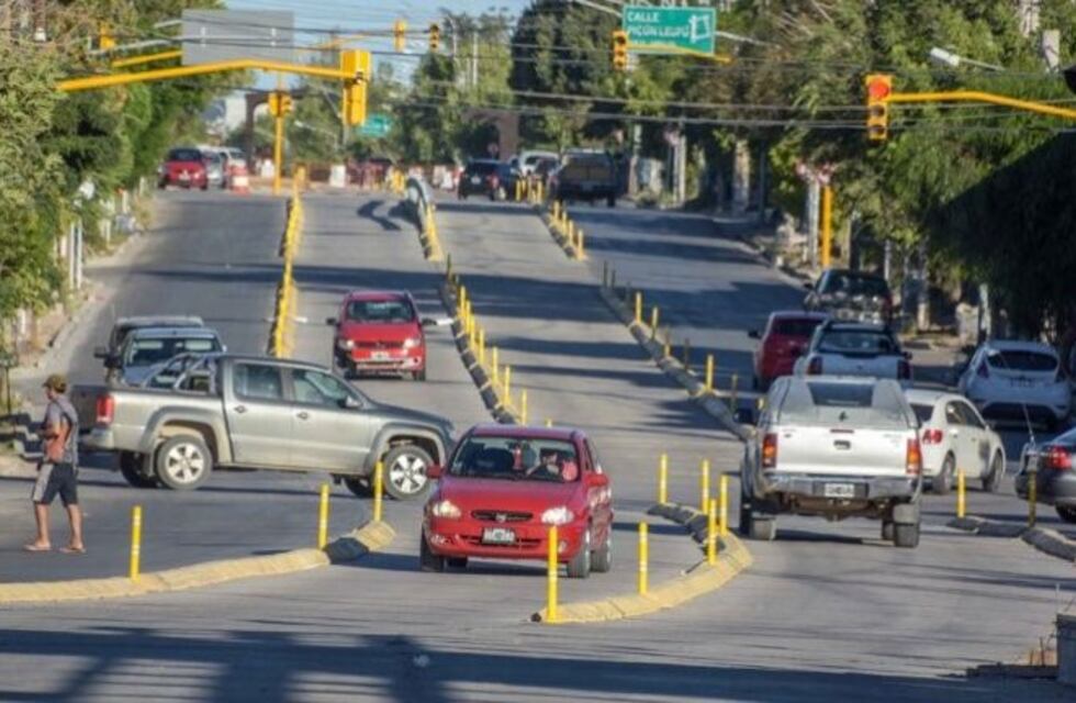 Guillermo Castejón confirmó que quieren poner en marcha el Metrobús antes de las elecciones