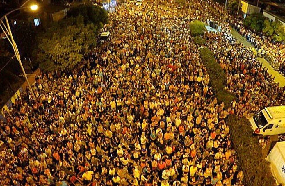 Mas de 250 mil personas participaron del Vía Crucis del padre Ignacio