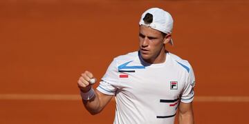 AME4551\u002E BUENOS AIRES (ARGENTINA), 16/02/2019\u002E- El jugador Diego Schwartzman de Argentina festeja un punto durante un partido frente al Austriaco Dominic Thiem este sábado durante un partido de las semifinales del Abierto de Argentina ATP 250 en Buenos Aires (Argentina)\u002E EFE/Juan Ignacio Roncoroni