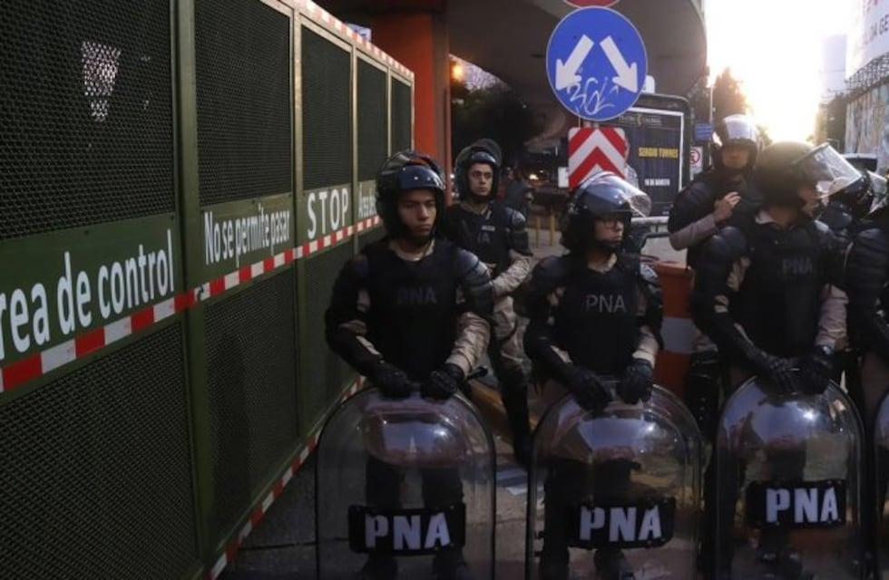 Trabajadores despedidos levantaron el corte de Puente Pueyrredón