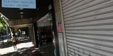 Comercios de Mendoza pagan los sueldos en cuotas