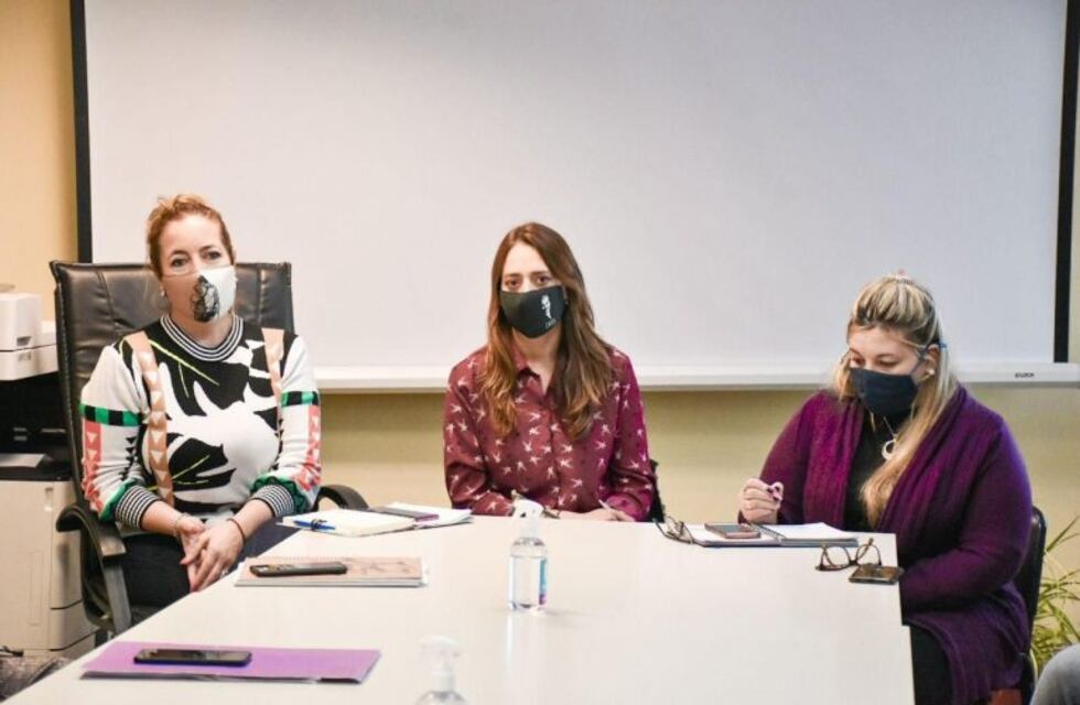 La Secretaria de Hábitat y Ordenamiento Territorial recibió a vecinos de la ciudad para dialogar