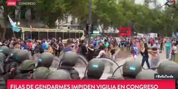 Caos de tránsito en la 9 de Julio por protestas contra las reformas de Macri\u002E